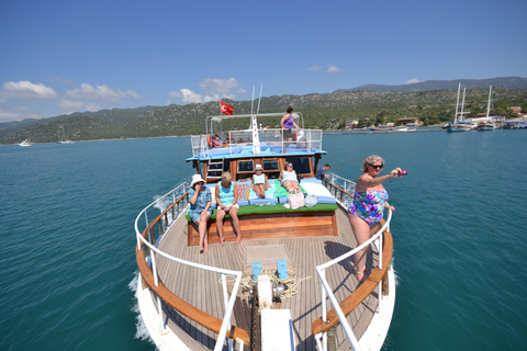 Kalkan: Bootsfahrt zur versunkenen Stadt KekovaAb Kalkan: Bootstour zur versunkenen Stadt Kekova