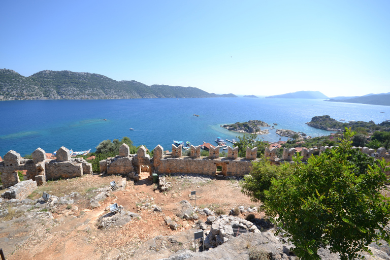 Kalkan: Bootsfahrt zur versunkenen Stadt KekovaAb Kalkan: Bootstour zur versunkenen Stadt Kekova