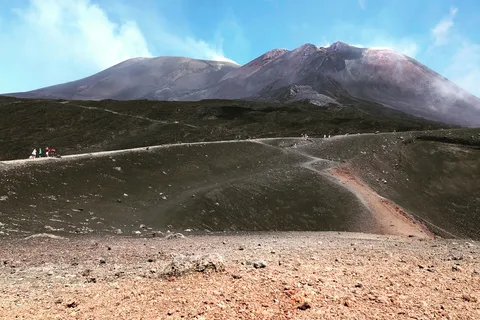 Vanuit Taormina: Etna-topgebied, lunch & rondleiding door Alcantara