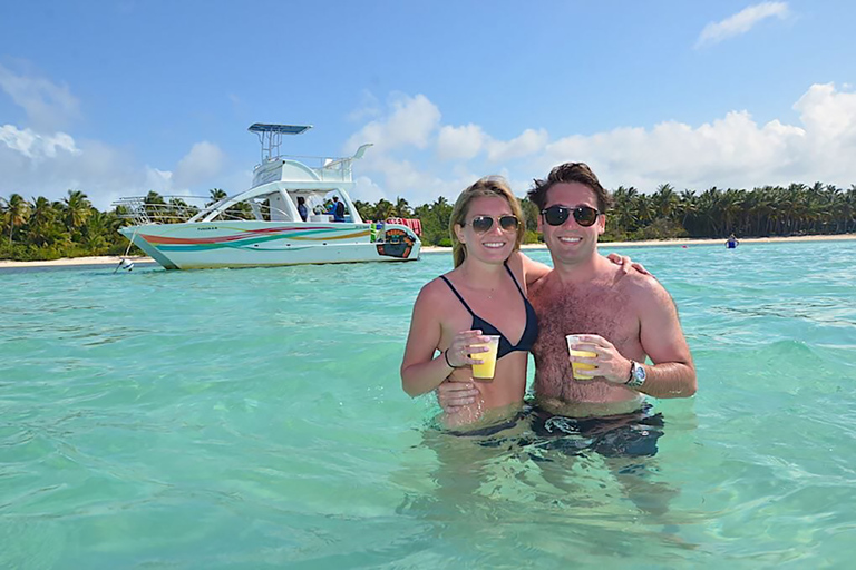 Från Punta Cana: Katamarankryssning och snorkeltur