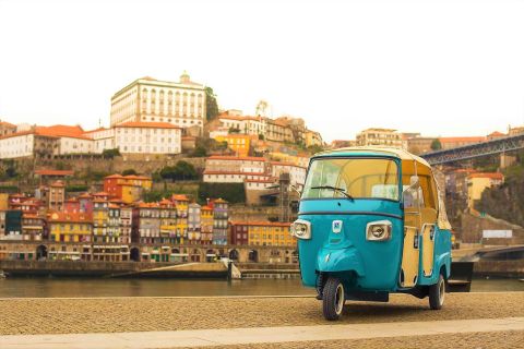 Oporto: tour guiado por el centro histórico en tuk tuk
