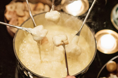 Geneva: Private Fondue Dinner in a Cozy Cheese Shop Geneva: Private Fondue & Cured Meat in a Cheese Shop