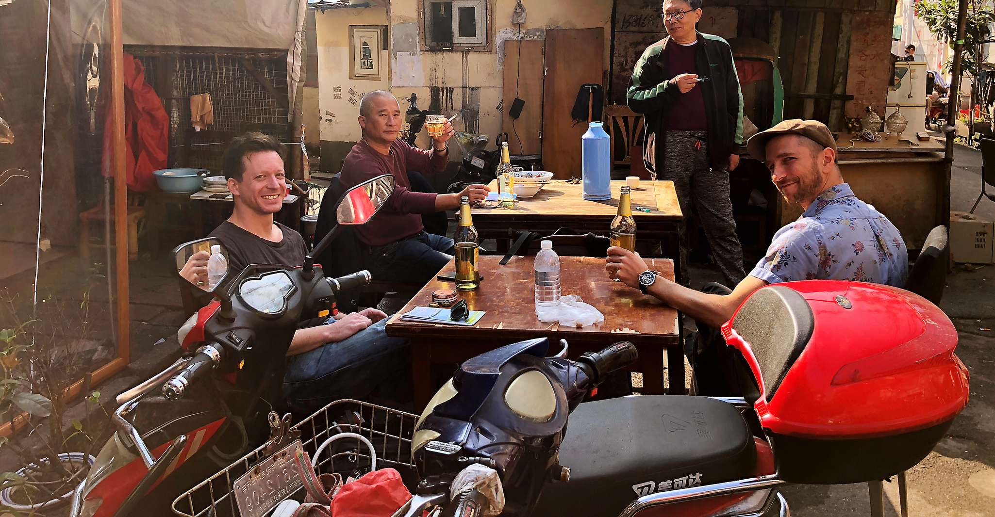 Half-Day Old Shanghai Small Group Bike Tour (Day & Night) photo 9