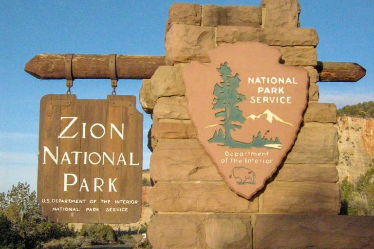 Gran Cañón, del Antílope, Zion, Bryce y Monument ValleyTour privado con acampada