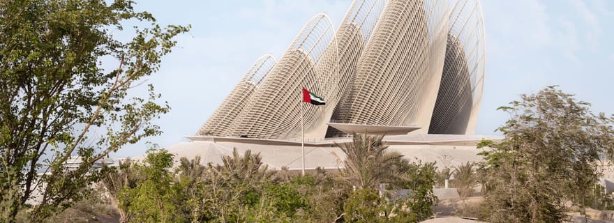 Visite d'Abou Dabi : mosquée Cheikh Zayed, musée du Louvre et musée Zayed
