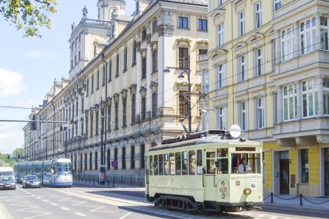 Breslau: Rundfahrt mit der historischen Straßenbahn2-stündige Stadtrundfahrt mit der kleineren Straßenbahn