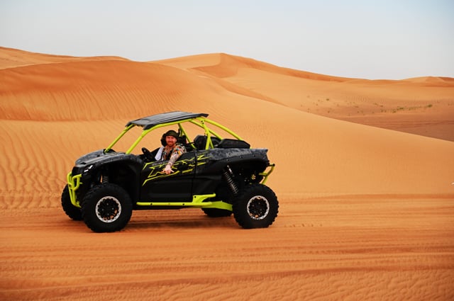 Dubai: Selbstfahrendes Buggy-Abenteuer mit optionalem BBQ-Dinner