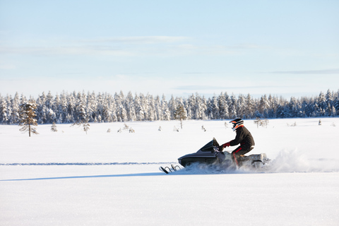 Fairbanks, Alaska: Guided Snowmobile Tour Snowmobile Tour: Couple (2 riders per sled)