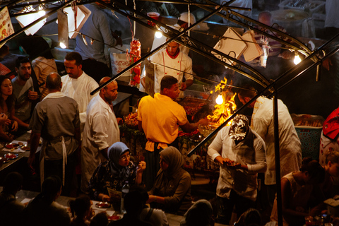 Tour noturno particular de 2,5 horas pela magia de Marrakech