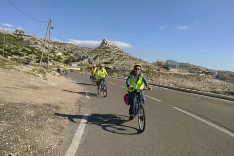 Marseille to Calanques: Full-Day Electric Bike Trip