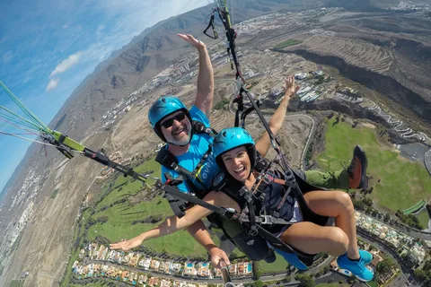 Tenerife: Acrobatic Paragliding Tandem Flight