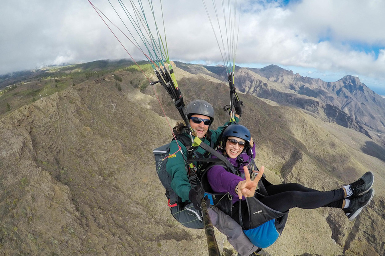 Tenerife: Voo duplo acrobático de parapente