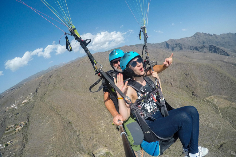 Tenerife: Voo duplo acrobático de parapente