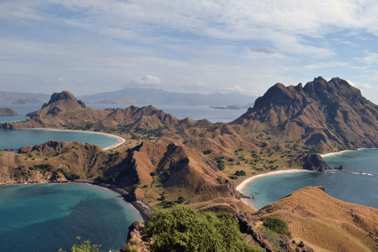 Komodo Island: Private 3-Day Tour with Boat and Hotel Stay