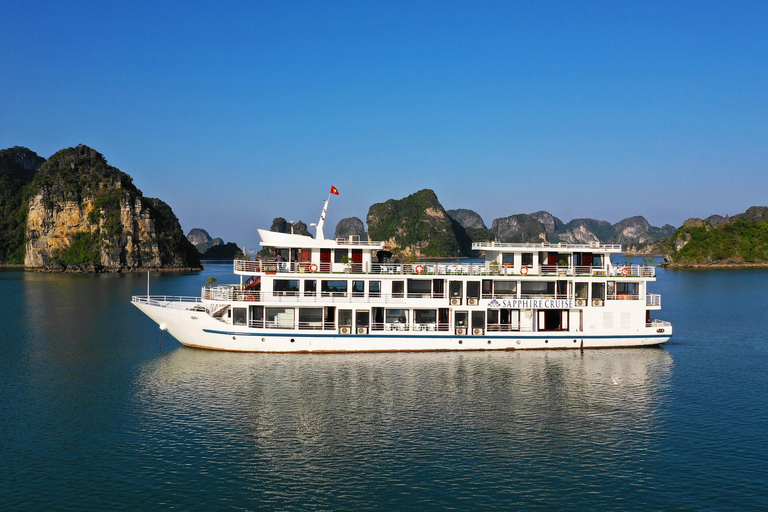 Vanuit Hanoi: 2-daagse Halong Sapphire-cruise en privébalkonDeluxe balkoncabine - tweepersoonsbed/twin - met vervoer