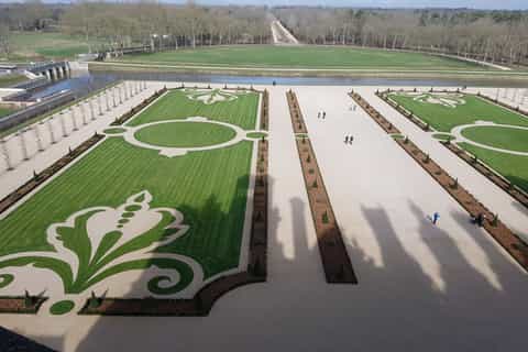 From Amboise: Chambord and Chenonceau Tour with Lunch