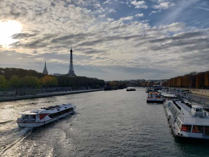 Paris: Bootsfahrt auf der Seine und Eiffelturm am Abend | GetYourGuide