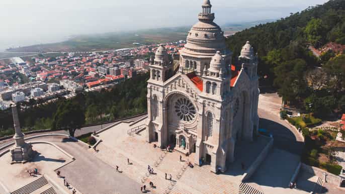 viana do castelo ponte de lima and valença private tour