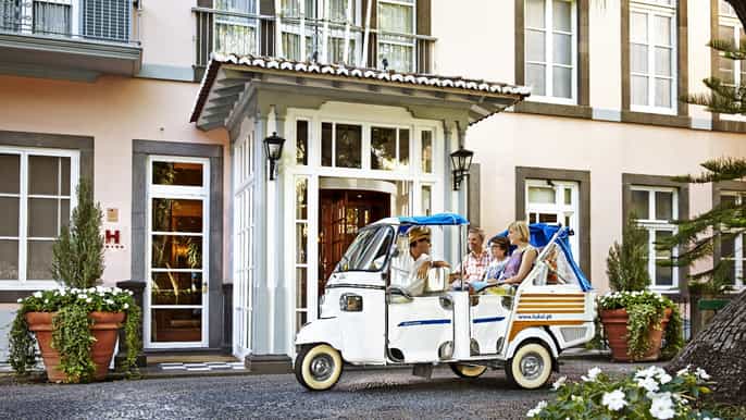 lisbon historical tour on a tukxi