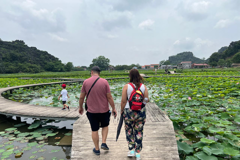 Depuis Hanoi : Ninh Binh - Trang An - Grottes de Mua - Déjeuner et busAu départ de Hanoi : Découvrez la beauté de Ninh Binh - Excursion d&#039;une journée