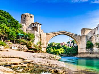 Da Spalato e Trogir: Tour di Mostar con le cascate di Kravica
