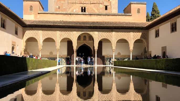 alhambra nasrid palaces and generalife 3hour private tour