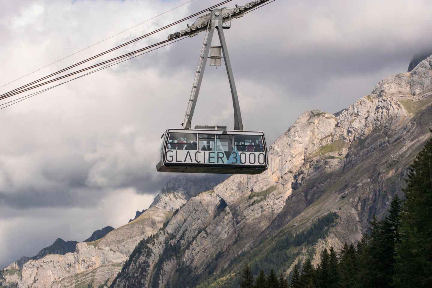 From Lausanne: Glacier 3000 Experience Tour