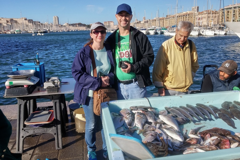 Marseille : visite à pied du centre-ville privé avec croisièreVisite privée avec point de rencontre