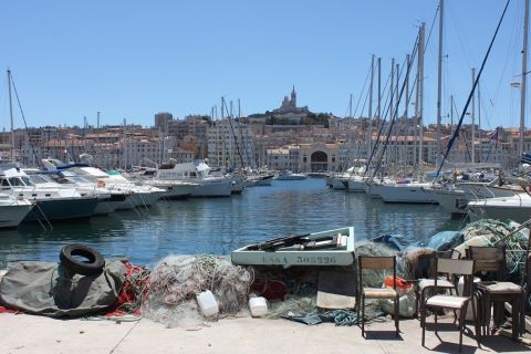 Marseille: Private City Center Walking Tour with Cruise