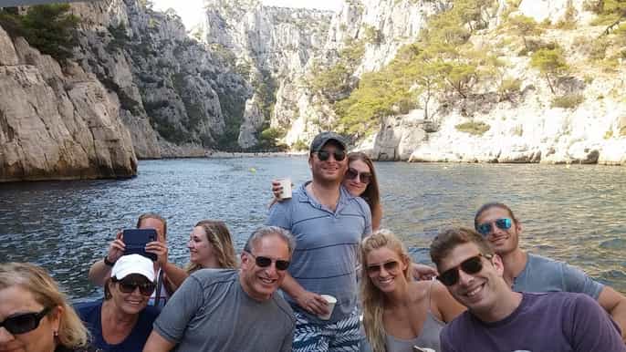 marseille day boat ride in the calanques with wine tasting