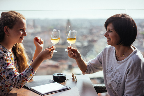 Porto : Visite privée en soirée avec boissons et bouchées