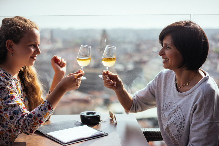 Porto: Tour Particular à Noite c/ Bebidas e Petiscos