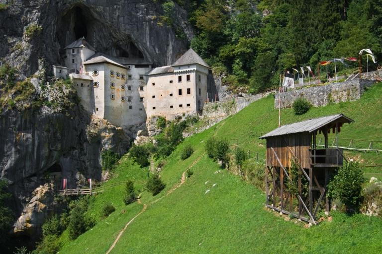 Postojna-Höhle & Predjama-Burg Halbtagestour