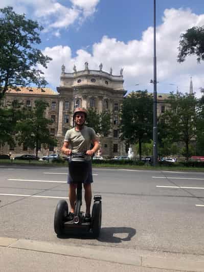 Munich: Segway or Bike Tour with English Garden and Palace