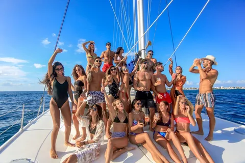 Isla Mujeres Plus Experience Catamaran Tour + Snorkel+Lunch