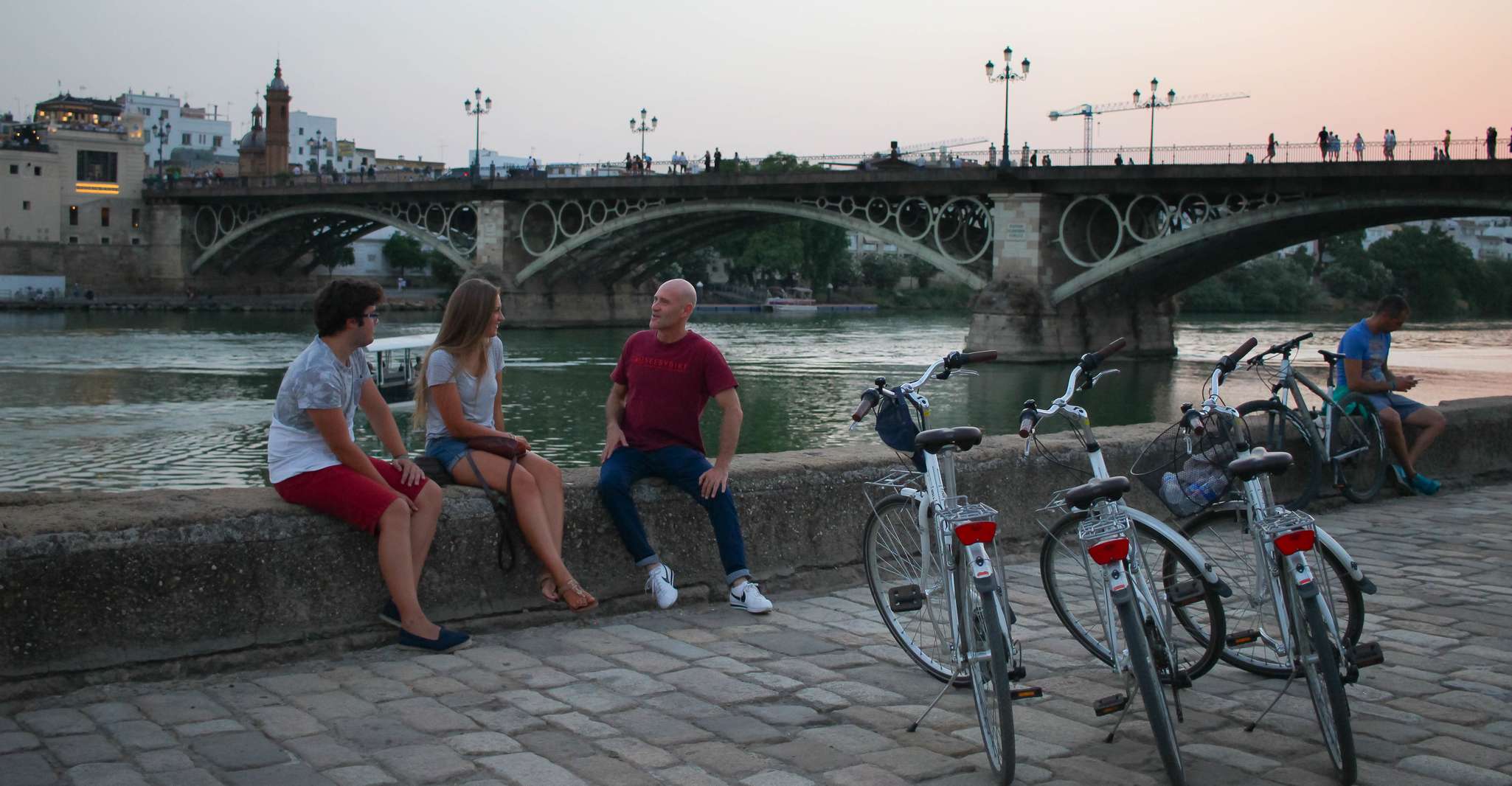 Sevilla, 3-stündige Sunset Bike Tour - Hizvo
