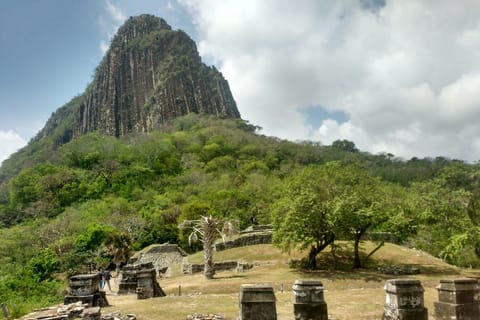 From Veracruz: Quiahuiztlan, Cempoala & La Antigua Tour