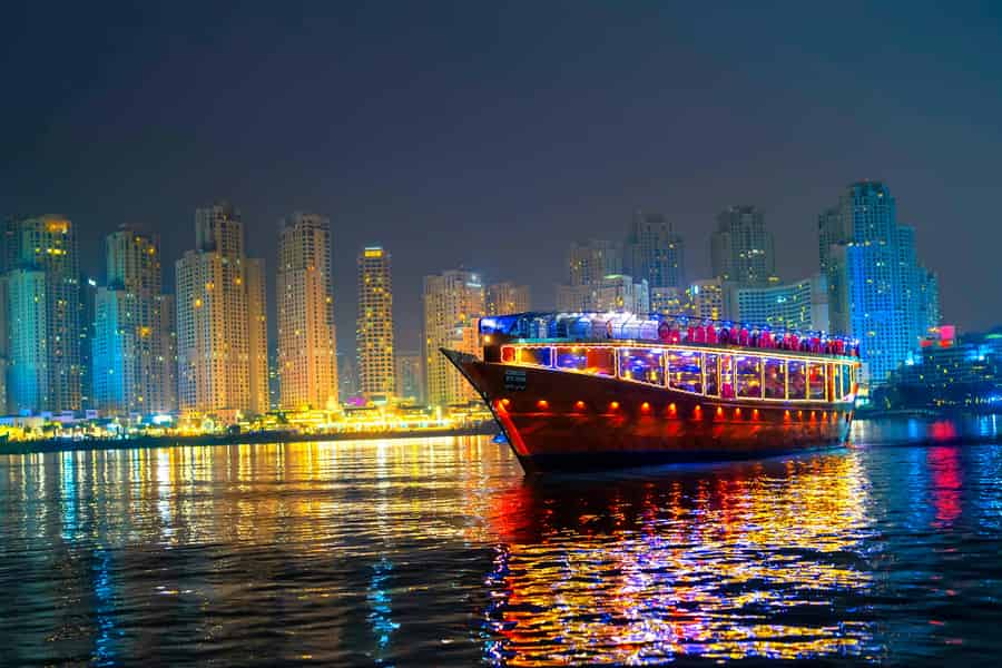 Dubai: Marina Luxus Dhow Dinner Cruise. Foto: GetYourGuide