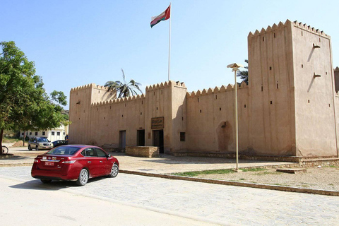 Salalah: Taqah Castle Tour with Meal, Car, and Guide