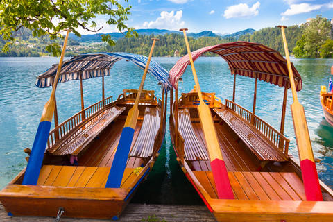 Ljubljana: Viagem de 1 dia ao Lago Bled e ao Parque Nacional TriglavLjubljana: Viagem de 1 dia em grupo ao Lago Bled e ao Parque Nacional Triglav