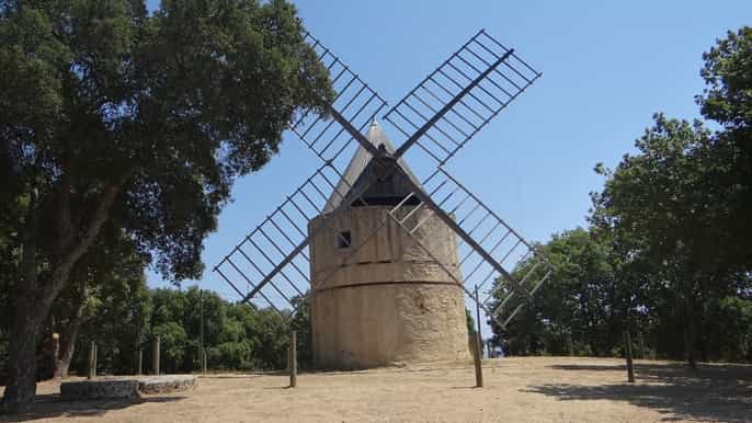coteaux daix ste victoire wine tour cezanne mill visit