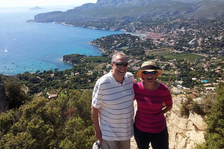 Da Marsiglia: Tour del vino di Bandol/Cassis con punto di vistaMarsiglia: Tour privato guidato del vino