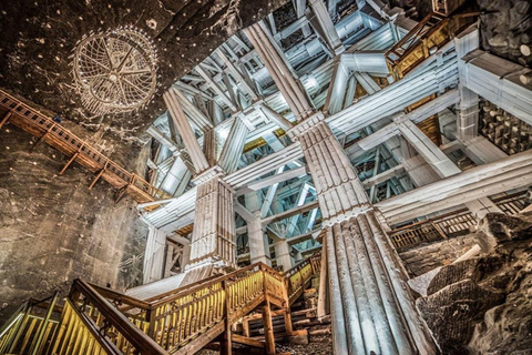 Cracovia: tour guidato delle miniere di sale con servizio di prelievo in hotelCracovia: tour guidato della miniera di sale con servizio di prelievo in hotel