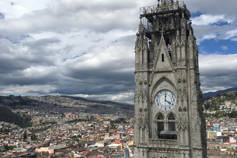 Quito: Tour por el casco antiguo y la mitad del mundo.