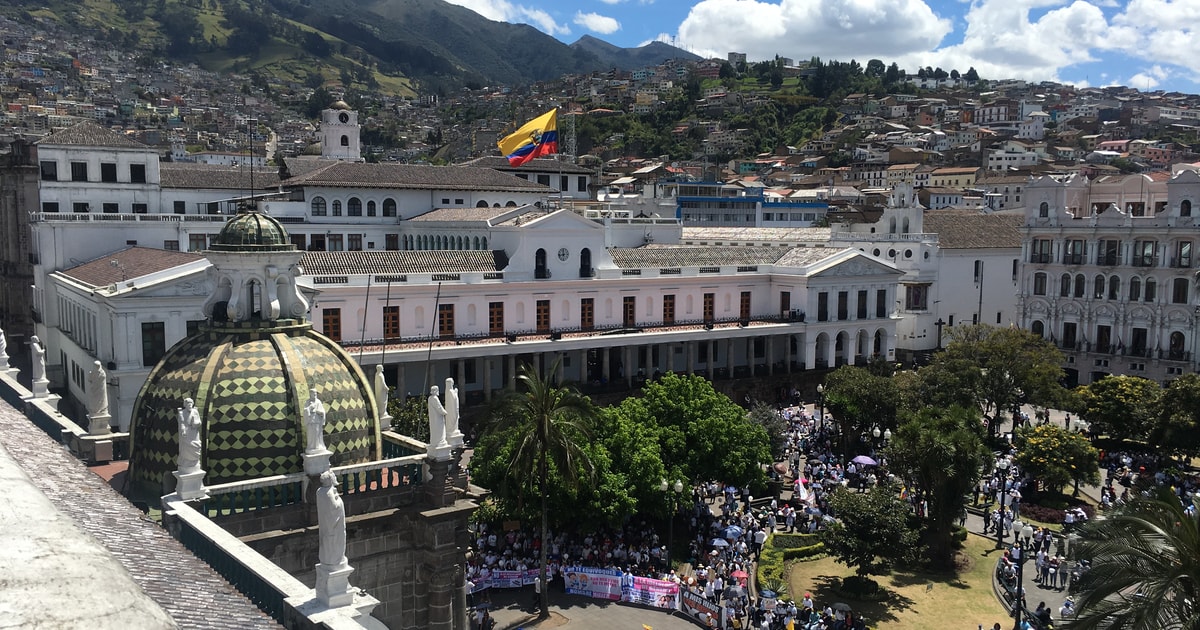 Quito Gamla Stan Och Tur Till V Rldens Mitt Getyourguide