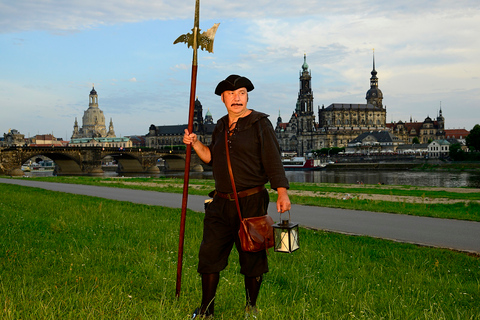 Dresden: Tour noturno pela cidade velhaDresden: Passeio do Vigilante Noturno pela Cidade Velha