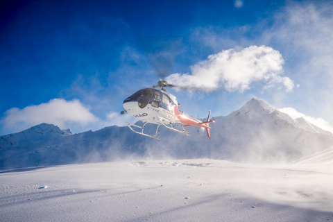 Tour en hélicoptère du lac Wakatipu prolongé de 30 minutes et atterrissage dans les Alpes