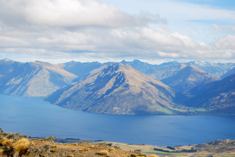 Excursión prolongada de 30 minutos en helicóptero y aterrizaje alpino en el lago Wakatipu