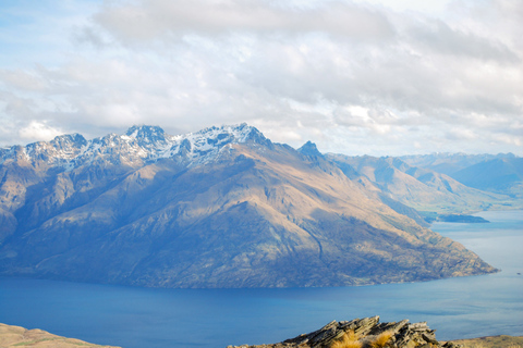 Tour en hélicoptère du lac Wakatipu prolongé de 30 minutes et atterrissage dans les Alpes