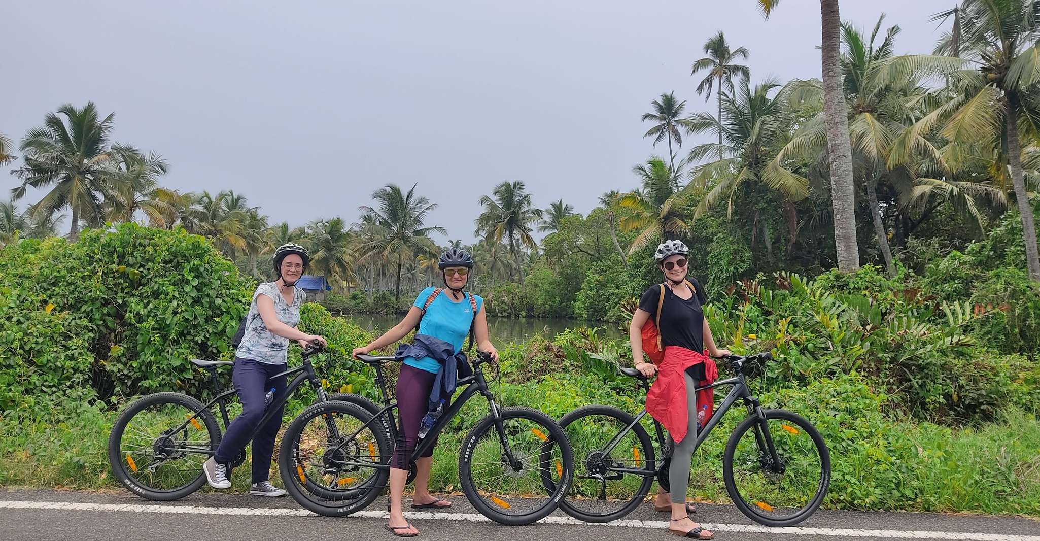 Fort Kochi Beach y Batchwater Cycling Tour (medio día) - Housity